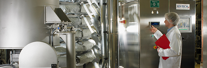 Plant worker operating processing kit